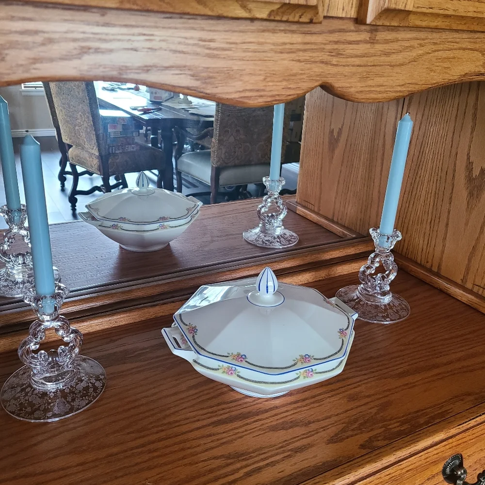 Vintage Cambridge Rosepoint candlestick set of 2 ❤️